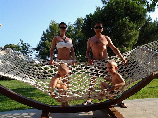 Petr Bende s rodinou
