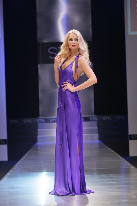Tereza Fajksová - Tereza Fajksova- Miss Earth 2012 Official Thread (Czech Republic) - Page 4 51221034394e5d756b540200-64281