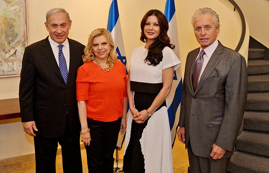 Douglas a Zeta-Jones s izraelským premiérem a jeho manželkou