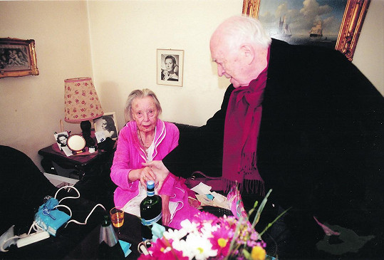 Baarovou před její smrtí v Salzburgu navštívil režisér Otakar Vávra. Právě v tomto období se budou odehrávat i scény z velkofilmu o herečce.