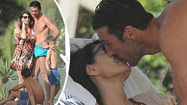 Gigi Buffon s partnerkou Ilariou na dovolené