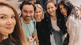 Veronika Arichteva s manželem letěli do Thajska náhodou s Marianou Prachařovou a jejími kamarádkami.