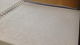 Kuchařka Ládi Hrušky v Braillově písmu