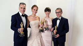 Nejlepší herci pro letošní rok. Zleva: Daniel Day-Lewis, Jennifer Lawrence, Anne Hathaway a Christopher Waltz.