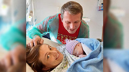 Vladimír Kořen s manželkou a novorozeným synem