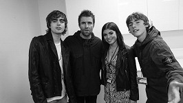 Zleva: syn Lennon, Liam Gallagher, dcera Molly a syn Gene