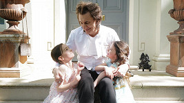 Ronnie Wood a jeho dvě největší životní radost - dcery Gracie a Alice.