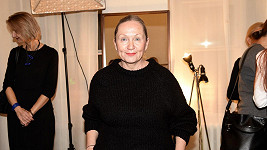 Bára Basiková má svolení zpívat velký hit Mekyho Žbirky.