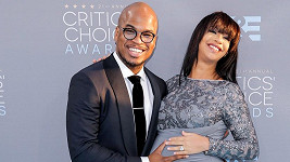 Ne-Yo s partnerkou Crystal na Critics‘ Choice Awards