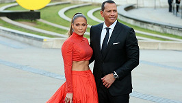 Jennifer Lopez a Alex Rodriguez patří mezi hvězdy, které musely odložit svatbu. 