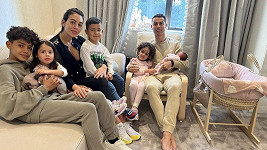 Cristiano Ronaldo se zvěčnil s rodinou. 