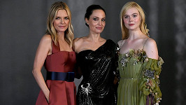 Michelle Pfeiffer, Angelina Jolie a Elle Fanning na premiéře filmu Zloba: Královna všeho zlého