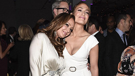 Jennifer Lopez, Leah Remini