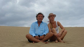 Karel Gott se svou dcerou Dominikou na dovolené