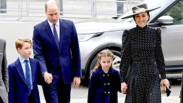Vévoda a vévodkyně z Cambridge s dětmi