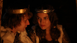 Kryštof Hádek a Tereza Voříšková v hlavních rolí snímku Hlas pro římského krále