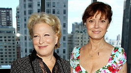 Susan Sarandon s Bette Midler podpořily dokument 20 Feet From Stardom.