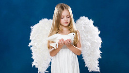Nenechte se oklamat, některé holčičky nejsou žádní andílci... Ilustrační foto