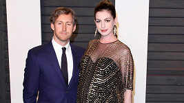 Anne Hathaway s manželem Adamem Shulmanem