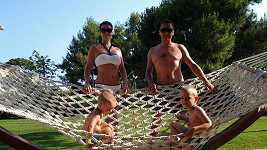 Petr Bende s rodinou na dovolené