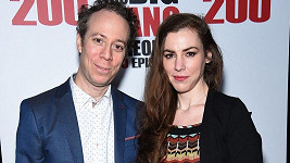 Kevin Sussman a Alessandra Young