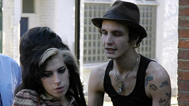 Amy Winehouse s exmanželem Blakem Fielder-Civilem.
