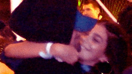Camila Morrone a Leonardo DiCaprio na festivalu Coachella