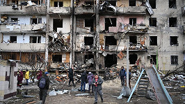 Dům na předměstí Kyjeva zničily ruské bomby.