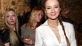 Slávikovy milenky Krézlová (vpravo) a Novotná (vlevo) si mediálně vjely do vlasů.