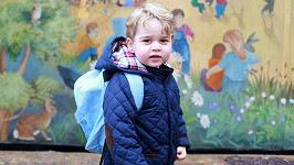 Princ George má za sebou první den ve školce. 