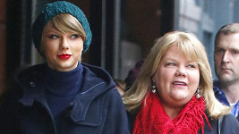 Taylor Swift a její maminka
