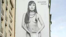 Tereza Ramba na plakátu k filmu Betlémské světlo