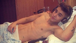 Justin Bieber skončil po koncertě v nemocnici.
