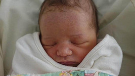 Dashiel Edan krátce po narození