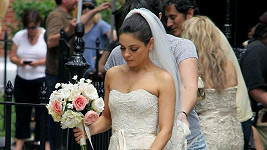 Nádherná nevěsta Mila Kunis.