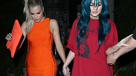 Sestry Khloé Kardashian a Kylie Jenner zašly na večeři.