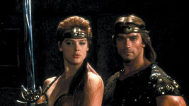 Brigitte Nielsen a Arnold Schwarzenegger jako Rudá Sonja a Lord Kalidor.