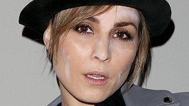 Švédská herečka Noomi Rapace vyrazila na přehlídku s nedokonalým make-upem.