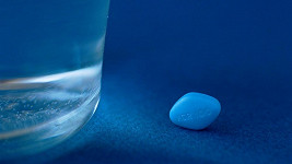 Několik modrých pilulek udělalo z italského staříka čiperu.