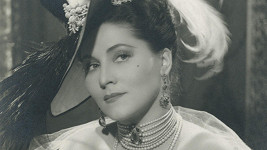 Marie Glázrová ve filmu Noční motýl (1941).