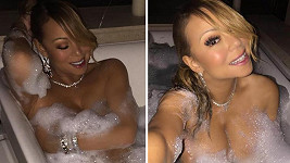 Mariah Carey provokovala ve vaně.