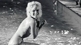 Své nejodvážnější scény odskákala Marilyn teplotou a infekcí...