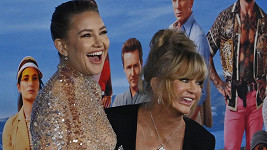 Kate i její maminka Goldie vypadaly na premiéře senzačně...
