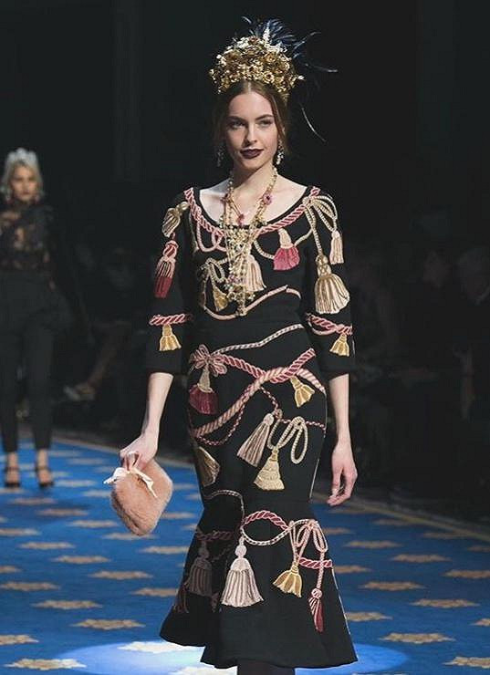 Magda během módní show Dolce&Gabbana