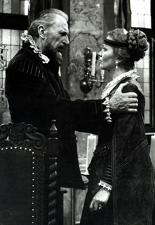 I u nás byla hodně populární, v historickém dramatu Don Carlos (1986) po boku Ladislava Chudíka.