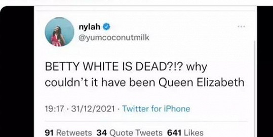 Takto novinářka Nylah Burton okomentovala smrt americké herecké legendy Betty White. Po smršti kritiky zmizel nejen tweet, ale celý účet.