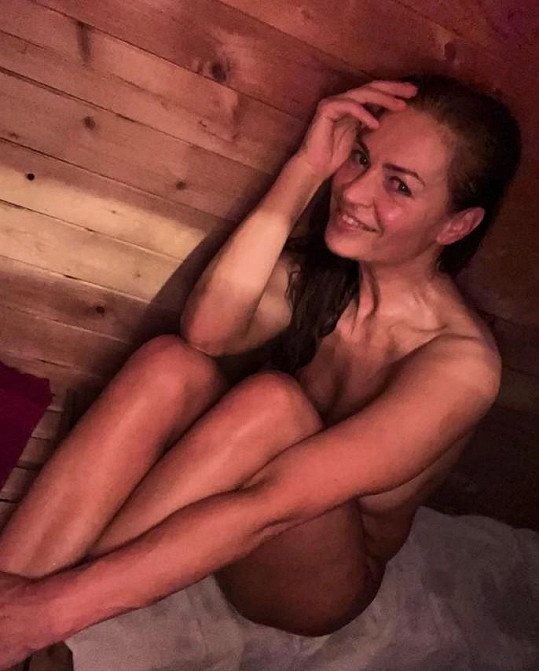 Hanka Kynychová předvedla své nahé tělo.