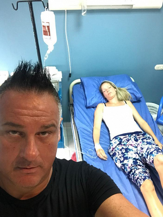 Davide Mattioli se na dovolené v Egyptě bál o zdraví své manželky Lenky.
