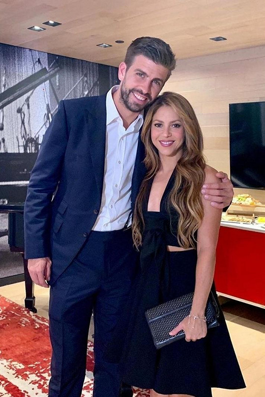 Shakira a Piqué letos po 12 letech vztahu oznámili rozchod.