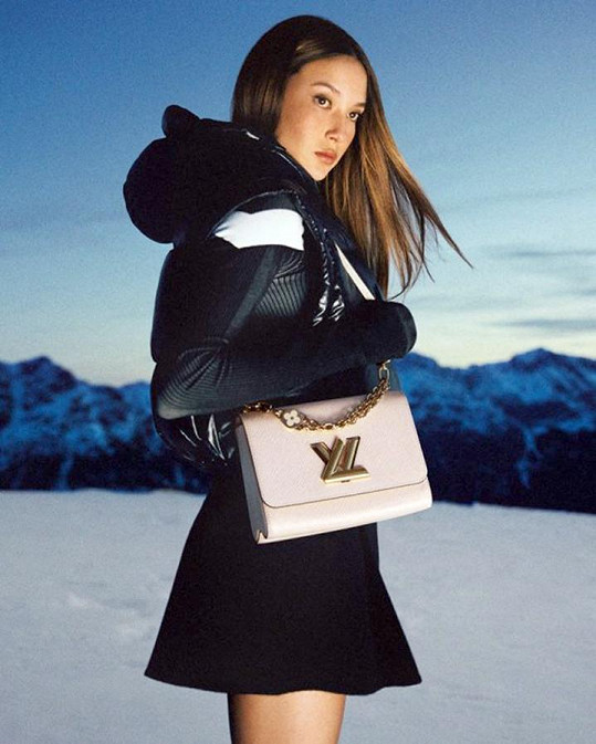 Pózovala také pro Louis Vuitton.